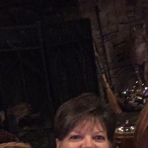 Meet your Posher, Leigh